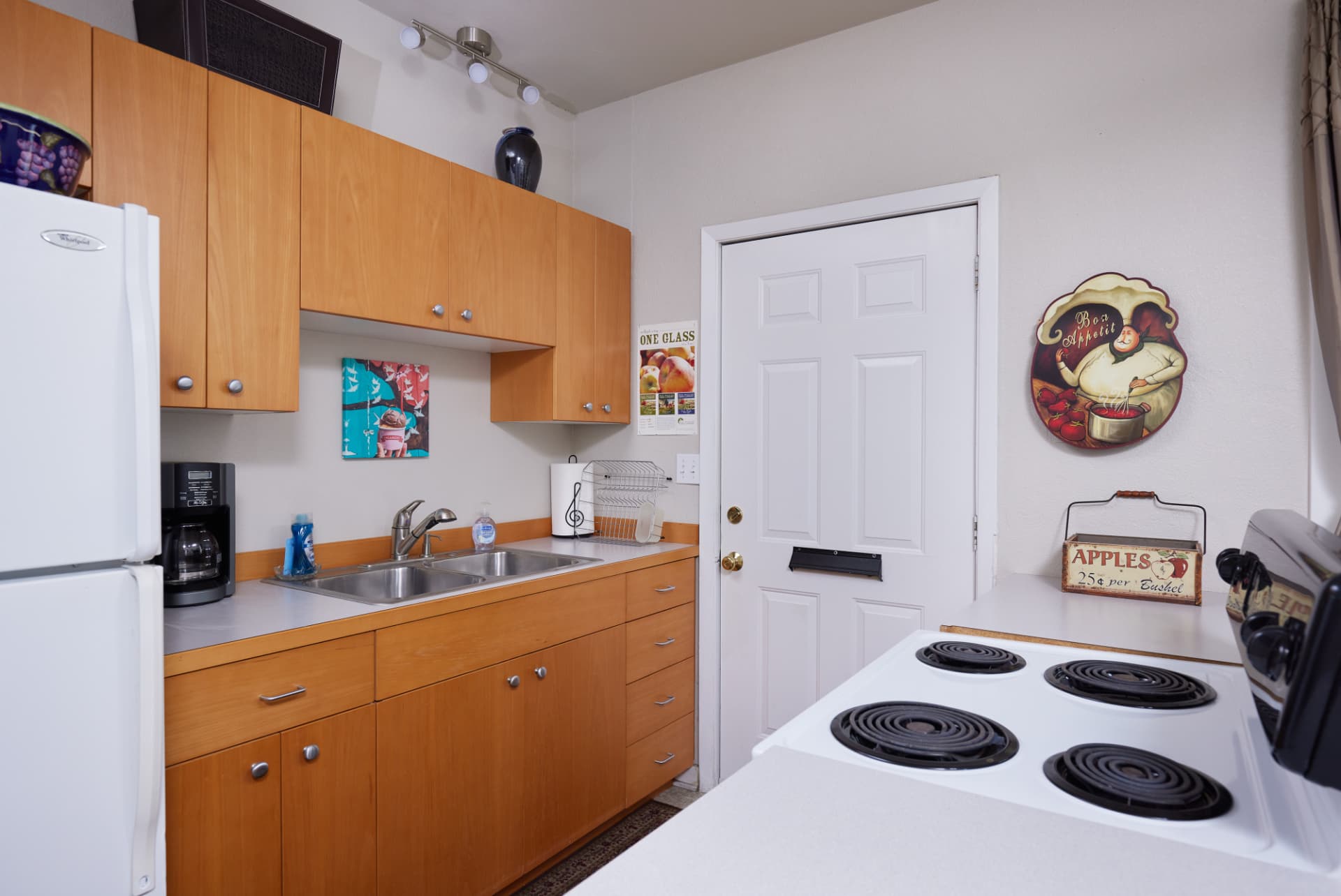 The Turret kitchen with full range, coffee maker and private entry